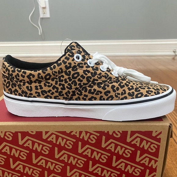 Vans Shoes - DOHENY (CHEETAH) BLACK/WHITE VANS
